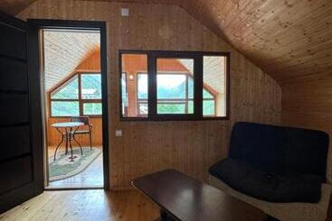 هتل River House