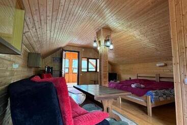 هتل River House