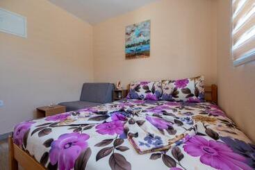 پانسیون Guest House Ardiana