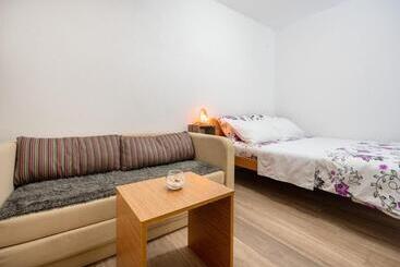 پانسیون Guest House Ardiana
