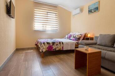 پانسیون Guest House Ardiana