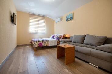 پانسیون Guest House Ardiana
