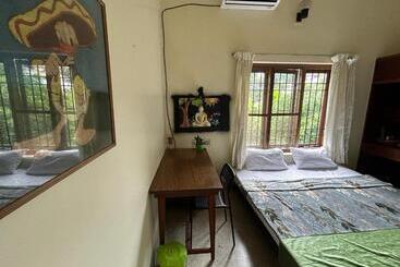 پانسیون Mango Tree Villa