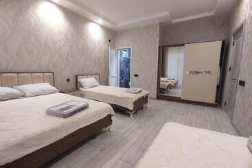 پانسیون Old Land Guest House