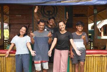 تختخواب و صبحانه Carve Bay Mentawai