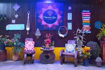 تختخواب و صبحانه Floresta Zen   Pousada
