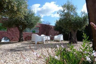 تختخواب و صبحانه Trendy Luxe Garden Suite Completely Private