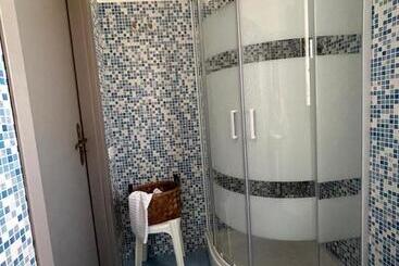 민박 Vitalenta Rooms
