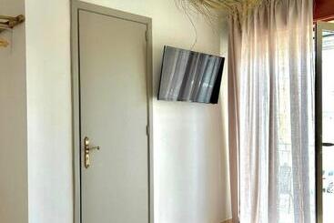 민박 Vitalenta Rooms