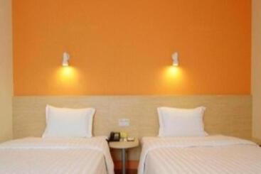 Otel 7 Days Inn Xiangyang Gulou Branch