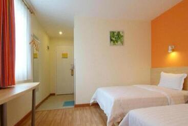 Otel 7 Days Inn Xiangyang Gulou Branch