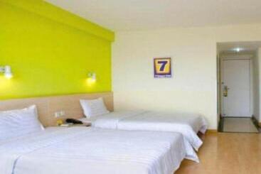 Otel 7 Days Inn Xiangyang Gulou Branch