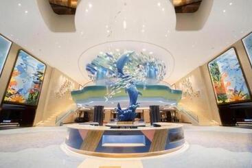 هتل Dolphin Bay