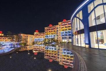 هتل Dolphin Bay