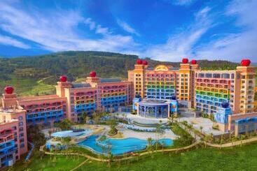 هتل Dolphin Bay