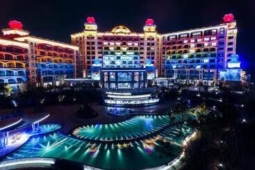هتل Dolphin Bay