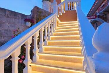 هتل Enma Rooms