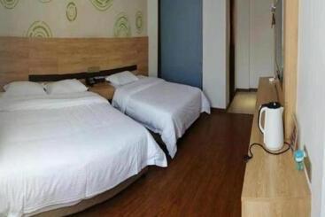 هتل Greentree Inn Zhangjiang Lianjiang Jiuzhou Avenue