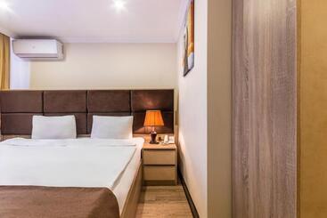Deluxe City Hotel Nz