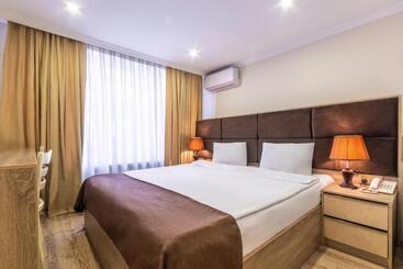 Deluxe City Hotel Nz