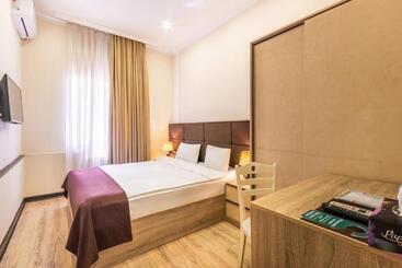 Deluxe City Hotel Nz