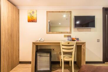 Deluxe City Hotel Nz
