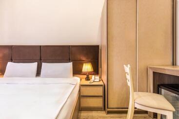 Deluxe City Hotel Nz