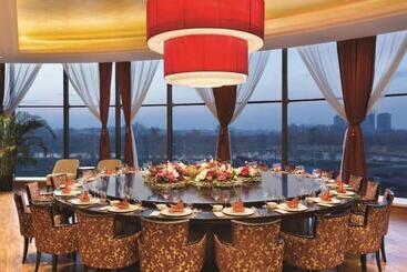 هتل Wyndham Urumqi North