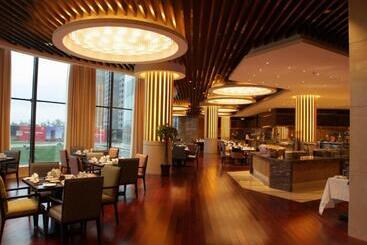 هتل Wyndham Urumqi North