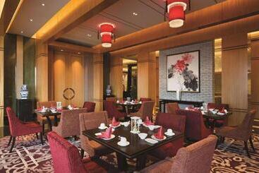 هتل Wyndham Urumqi North
