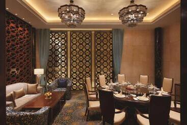 هتل Wyndham Urumqi North