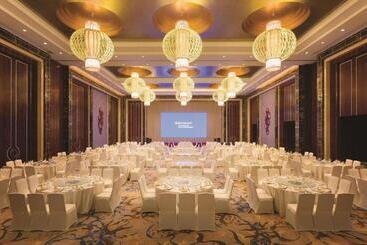 هتل Wyndham Urumqi North