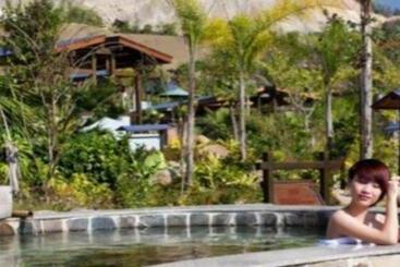 Longyan Capital International Hot Spring Resort