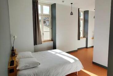 هاستل Auberge Le Leo De Foix