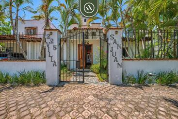 هاستل Bed And Breakfast Dormitory Room With Pool   Nuevo Vallarta