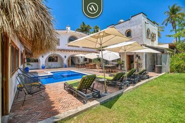 هاستل Bed And Breakfast Dormitory Room With Pool   Nuevo Vallarta