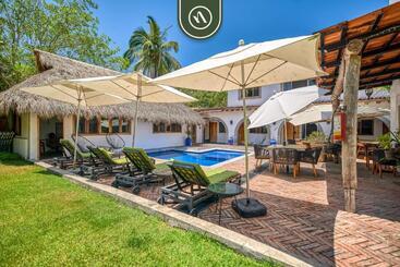 هاستل Bed And Breakfast Dormitory Room With Pool   Nuevo Vallarta