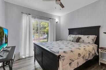 مبيت وإفطار Beautiful Villa In Downtown
