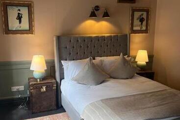 مبيت وإفطار Pallant Hideaway