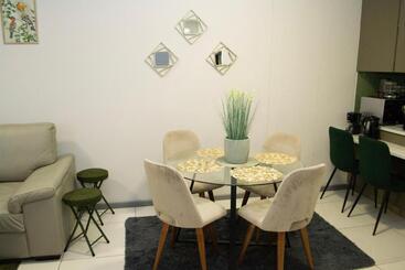 تختخواب و صبحانه Shomer Merensky Apartment