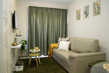 تختخواب و صبحانه Shomer Merensky Apartment