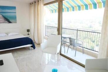 Cozy 2 Rooms Apartment In Yacht Port Cannes Marina