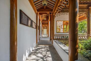 苏州山塘街华贸姑苏里酒店公寓