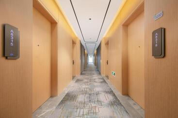 هتل Country Inn & Suite By Radisson, Nanchong Gaoping Airport North Sichuan Medical College