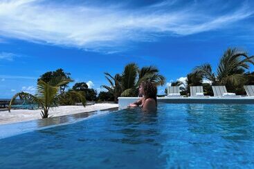 בית מלון כפרי Island Magic Villas