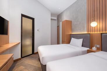 هتل Omni Rooms By Sinergi