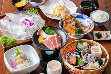 酒店 Onoueryokan