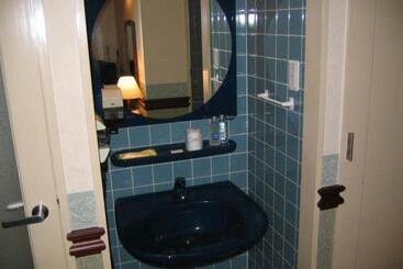 Nishikawaguchi Station Hotel   Vacation Stay 98554v