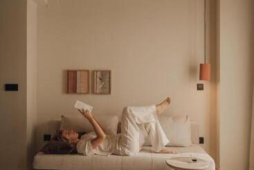Pau Suites