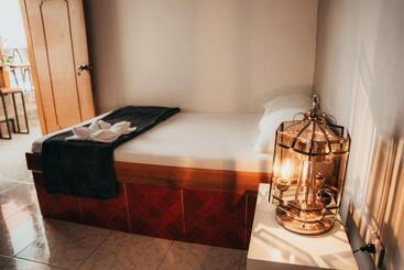 پانسیون Casa Hotel Hostal Del Cafe